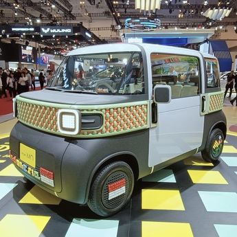 Tampil di GIIAS 2024, Mobil Listrik Konsep Daihatsu me:MO Curi Perhatian Pengunjung