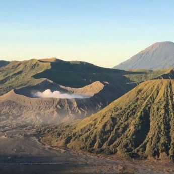 Pendaki Gunung Bromo Dilarang Mendirikan Tenda