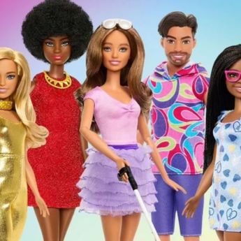 Mattel Rilis Boneka Barbie Tunanetra Pertama