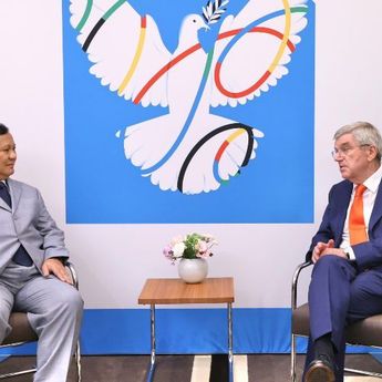 Prabowo Temui Presiden IOC, Pererat Kerjasama Olahraga Internasional di Paris