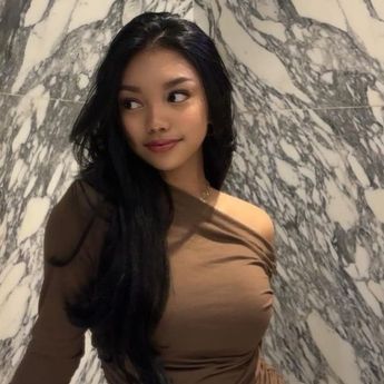 Naura Ayu Kepeleset di Catwalk, Instagram Digeruduk Warganet