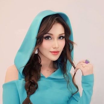 Barang Ayu Ting Ting yang Dirampok di Amerika Bikin Geleng-geleng