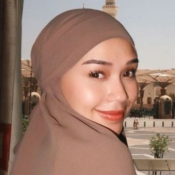 Profil Lula Lahfah, Selebgram yang Diteriaki Haram di Madinah