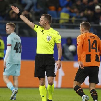 2 Wasit Asal Polandia Dicopot dari Liga Champions Usai Kegep Mabuk