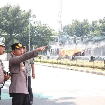 747 TNI-Polri Kawal Kirab Bendera Pusaka dari Istana Negara ke Halim, Mau Dibawa Terbang ke IKN