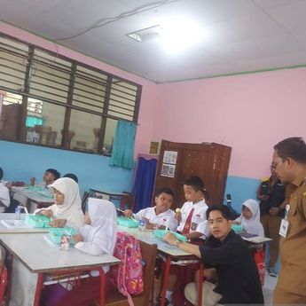 Riset Indef: Makan Bergizi Gratis Tambah Lapangan Kerja hingga Dongkrak Pendapatan UMKM