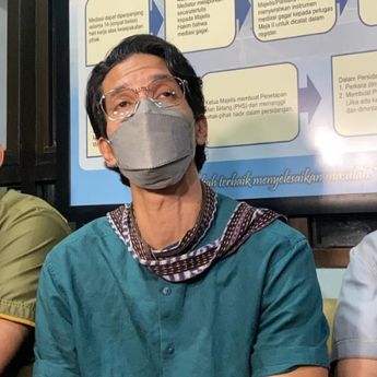 Edward Akbar: Saya Punya Tanggung Jawab Menjauhkan Keluarga dari Siksa Api Neraka