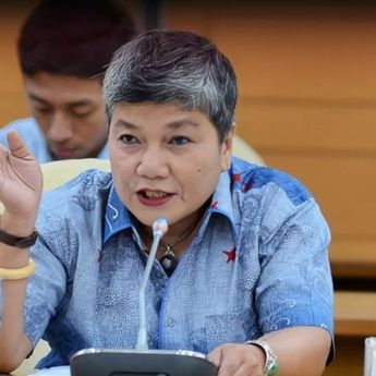 Ribka Tjiptaning PDIP: Aku Cuma Ketawa Saat Pak Jokowi Pidato