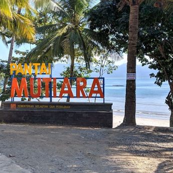 Liburan Berujung Tragis, Wisatawan Tewas Saat Atraksi Naik Banana Boat di Pantai Trenggalek!