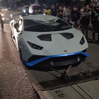 Viral Pejalan Kaki Tewas Ditabrak Lamborghini Putih, Mobilnya Sampai Penyok