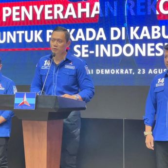 AHY Serahkan 118 Surat Rekomendasi Demokrat ke Bakal Calon Kepala Daerah