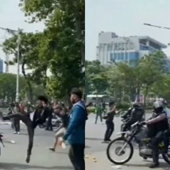 Detik-detik Pendemo Tendang Polisi di Tengah Demo DPR