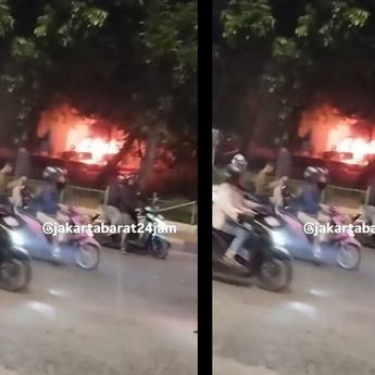 VIDEO Perlihatkan Mobil Polisi Dibakar di Pejompongan