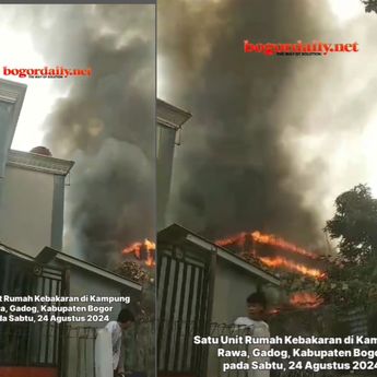 Kebakaran Mengerikan Rumah Warga di Samping Masjid