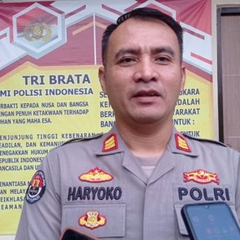 Klarifikasi Polrestabes Surabaya, Video Polwan Menegur Pria di Warung Kaki Lima yang Viral