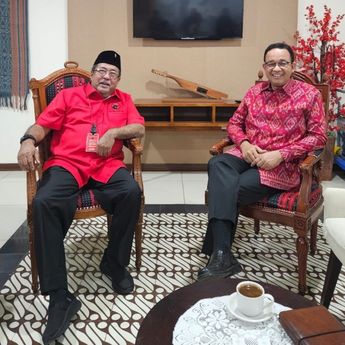 Beredar Foto Anies dan Rano Karno Duduk-Tersenyum Bersama, Sengaja 'Disembunyikan' PDIP?