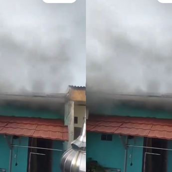 Kepulan Asap Tebal keluar dari Samping Musola di Cipayung, Bau Menyengat