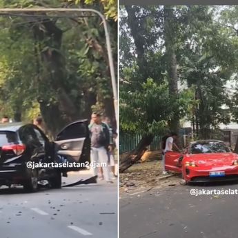 Porsche Adu Banteng dengan HRV Sampai Ringsek Parah di Depan Rumah JK