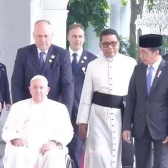 Paus Fransiskus Bertemu Presiden Jokowi, Disambut Upacara Kenegaraan