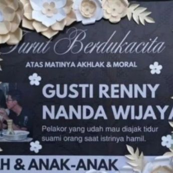 Istri Sah Kirim Karangan Bunga ke Pelakor, Viral di Media Sosial