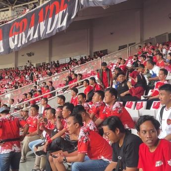 Pendukung Timnas La Grande Indonesia Padati SUGBK