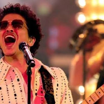 Konser Bruno Mars di Jakarta, Penonton Kecewa Bayar Rp8 Juta Tapi Kehalang Tiang