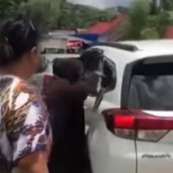 Viral Seorang Istri Ngamuk Usai Pergoki Suami Sama Wanita Lain Dalam Mobil