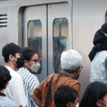 Keluhan Penumpang Gegara KRL Gangguan di Jalur Pasar Minggu-Manggarai