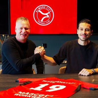 Thom Haye Resmi Gabung Almere City FC