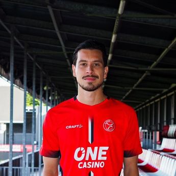 Thom Haye Ungkap Alasannya Gabung Almere City