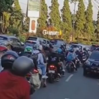 Jalur ke Puncak Bogor Baru Dibuka Lagi Setelah 8 Jam Ditutup