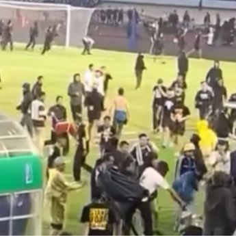 5 Fakta Kerusuhan Oknum Bobotoh Pukuli Steward di Laga Persib Bandung vs Persija Jakarta