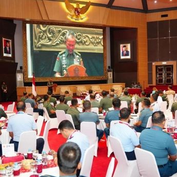 Kasum TNI Letjen Richard Tampubolon Buka FGD Pembentukan Angkatan Siber