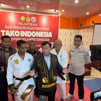 Ketum Karate-Do Tako Indonesia Nurdin Tampubolon Kukuhkan Pengurus Sulawesi Tenggara