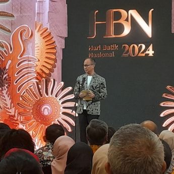 Agus Gumiwang Sentil Pemkab Tuban di Hari Batik Nasional 2024