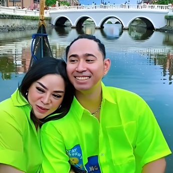 Anisa Bahar Dilamar Kekasih yang Usianya 19 Tahun Lebih Muda, Langsung Dapat Pesan dari Putrinya