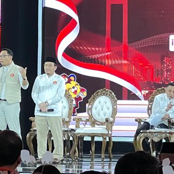 Pantun Ridwan Kamil Buka Debat Pilkada: Yang Jawab Salam Saya Doakan Utangnya Lunas