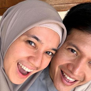 Dhini Aminarti Tiba-tiba Posting Begini di Instagram