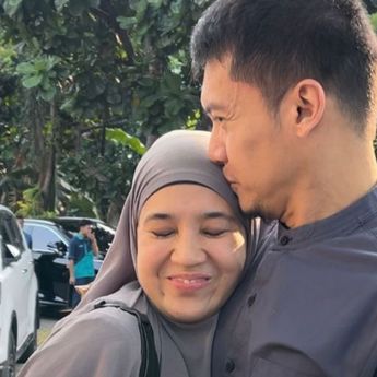 Diterpa Isu Tak Sedap, Dimas Seto dan Dhini Aminarti Kompak: Satu Sahabat Aja Cukup