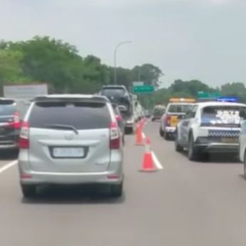 Kecelakaan Tunggal di Tol BORR, Mobil Box Tabrak Pembatas Jalan