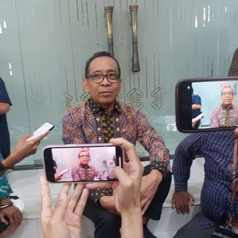 Mobil Mewah Parkir di GBK, Pratikno: Untuk Tamu Negara Hadiri Pelantikan Prabowo-Gibran