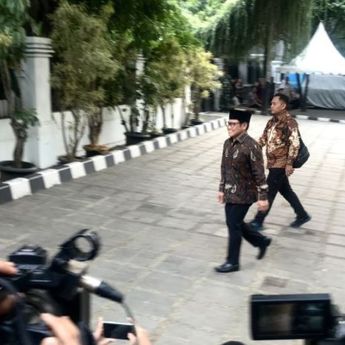 Cak Imin Senyum Semringah Merapat ke Rumah Prabowo Susul Calon Menteri Lain