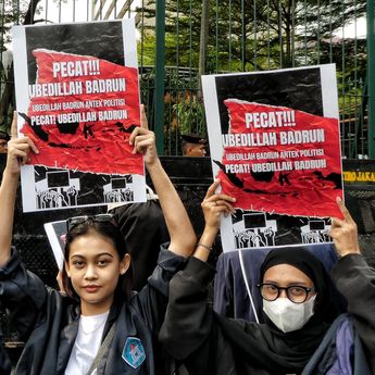 Aliansi Mahasiswa Peduli Kampus Desak Kemendikbudristek Pecat Oknum Dosen Ini