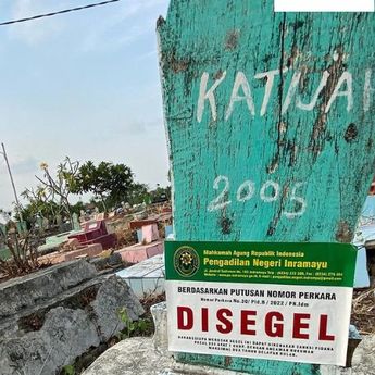 Viral! Sejumlah Makam Disegel dan Catut Logo PN Indramayu