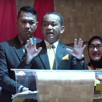 Bahlil Bahas Hilirisasi saat Sidang Promosi Doktor UI