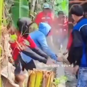 Brutal! Rombongan Sound Horeg Hancurkan Pembatas Jalan