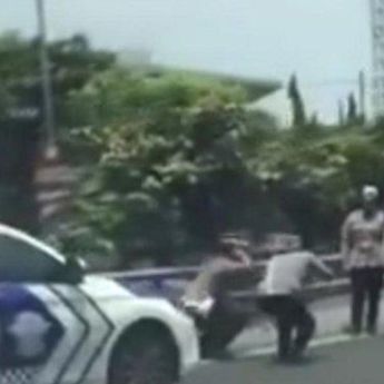 Viral Polantas Dihukum Squat Jump di Pinggir Tol, Ternyata Gara-gara Ini