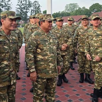 5 Fakta Pembekalan Menteri di Akmil Magelang, Kenakan Seragam Komcad dan Ikuti Outbond