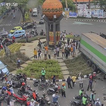 Kondisi Terkini Sopir Truk Ugal-Ugalan yang Dihakimi Massa di Tangerang, Tidak Ada Korban Jiwa