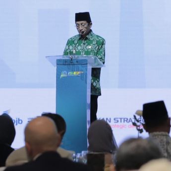 Di Forum 43 Negara, Menteri Agama Dorong Tatanan Baru Pengelolaan Zakat dan Wakaf